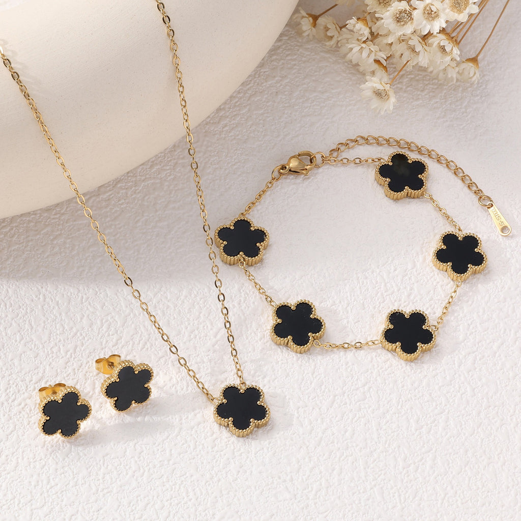 Pulsera con Dije de Trebol de Cinco Petalos / Clover Five-Petal Bracelet Jewelry
