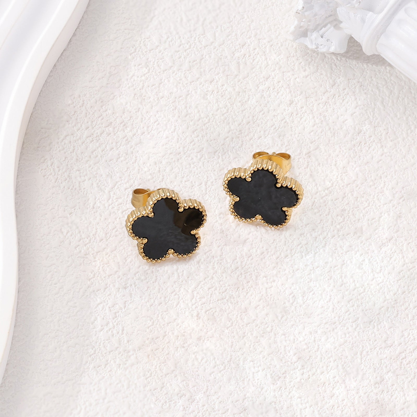 Pulsera con Dije de Trebol de Cinco Petalos / Clover Five-Petal Bracelet Jewelry